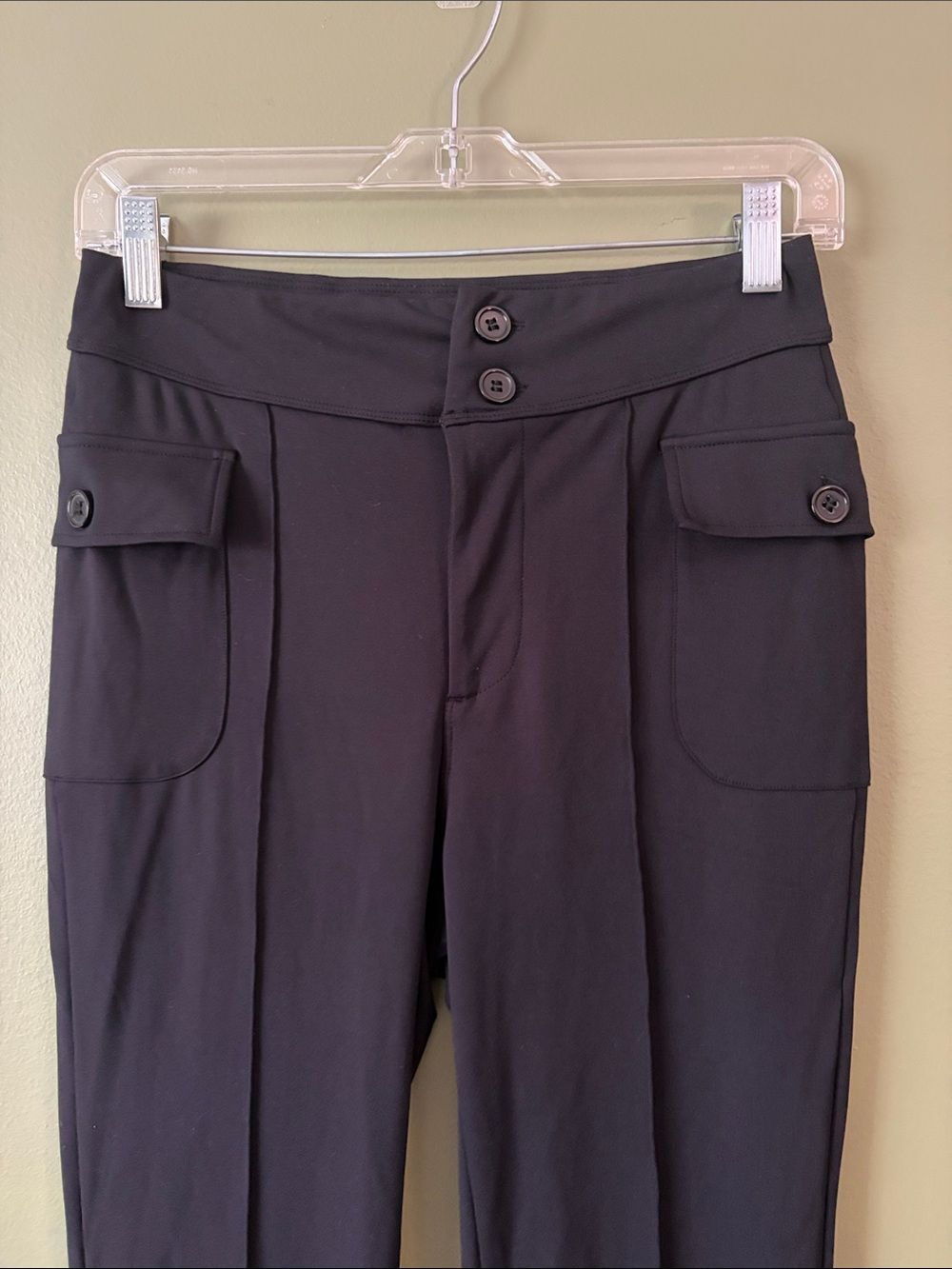 Halara High Waisted Side Flap Pocket Flare Cargo Pants Sz M - Picture 5 of 8